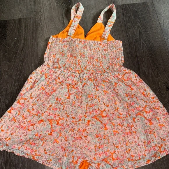 American Eagle • Floral Romper Size S - Picture 2 of 5